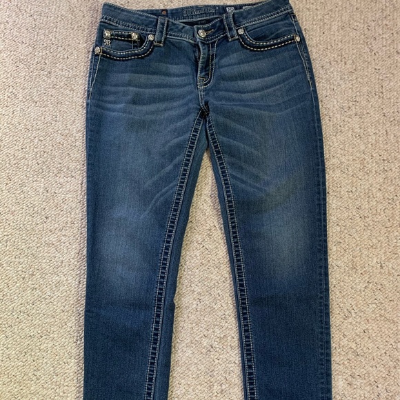 Lady’s Jean - Picture 1 of 3